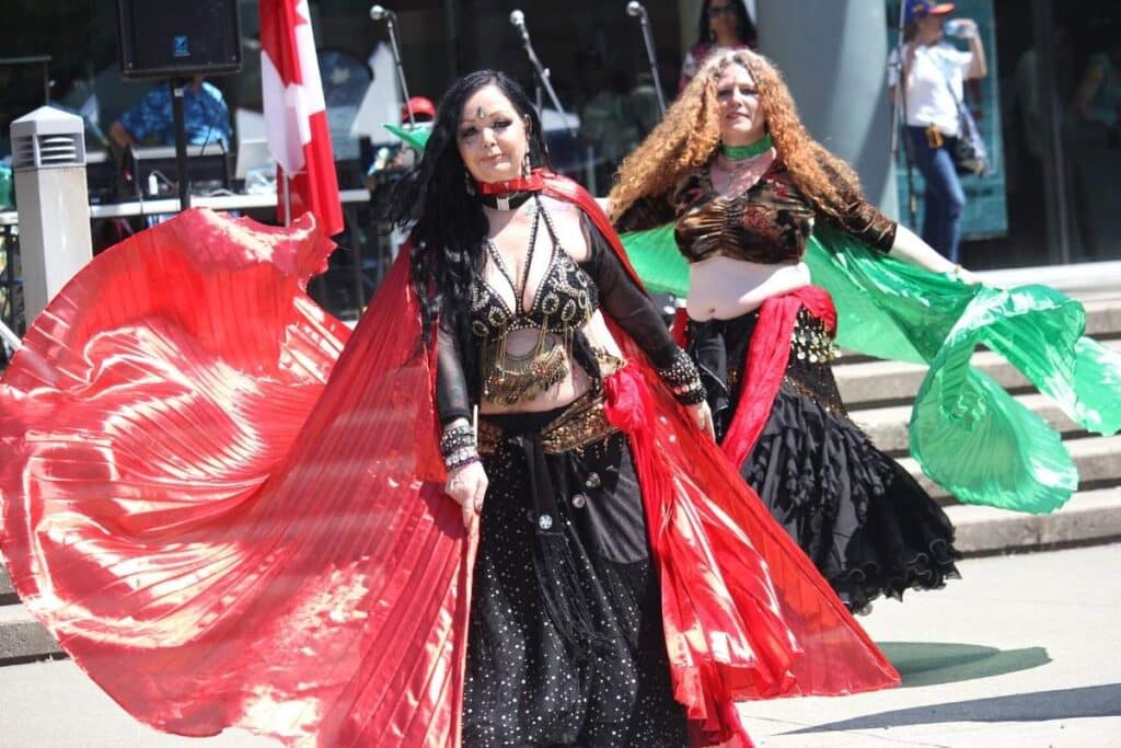 belly dancers
